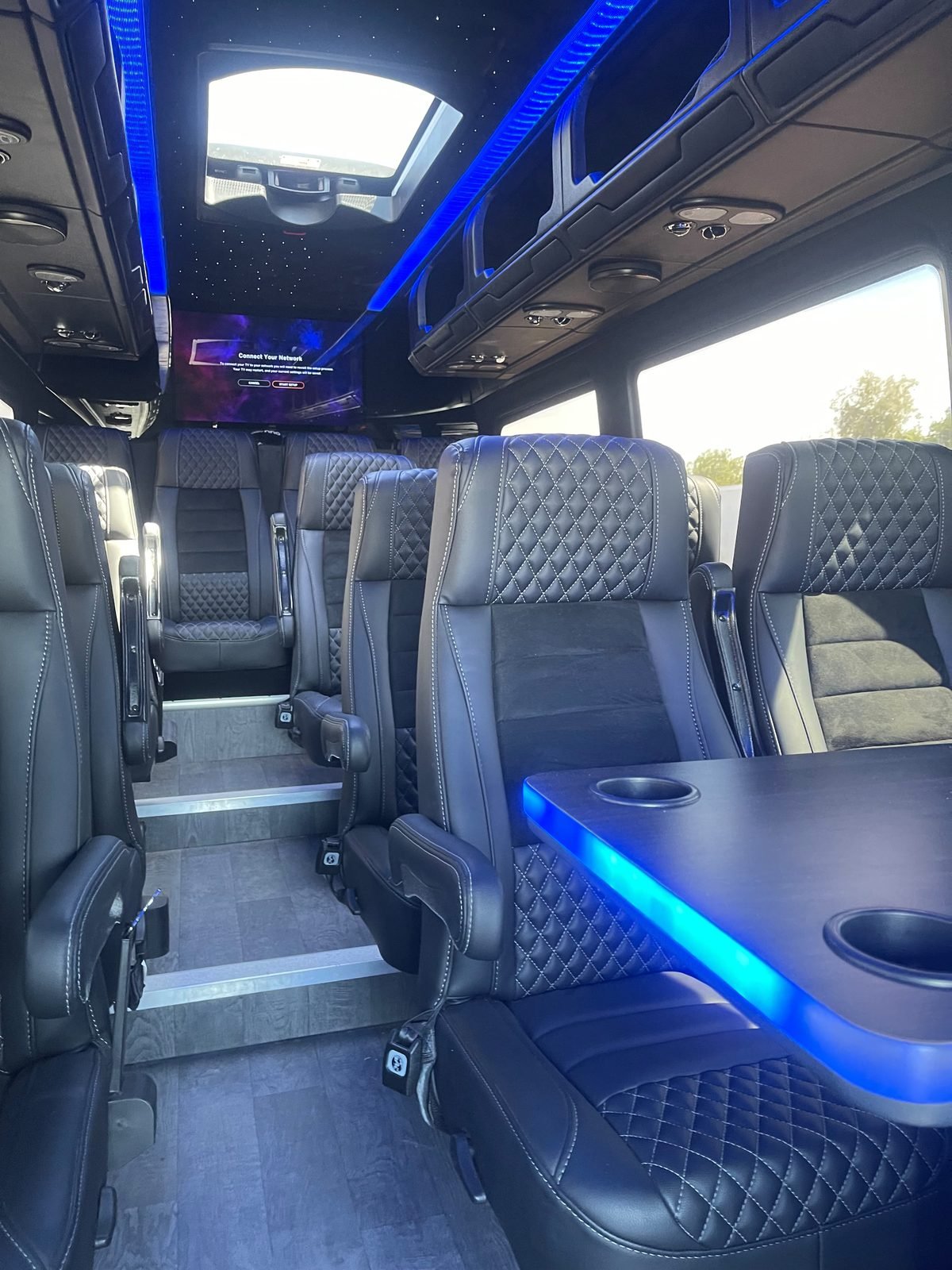 Executive 3 Mercedes Sprinter, Los Angeles — interior daylight blue accent