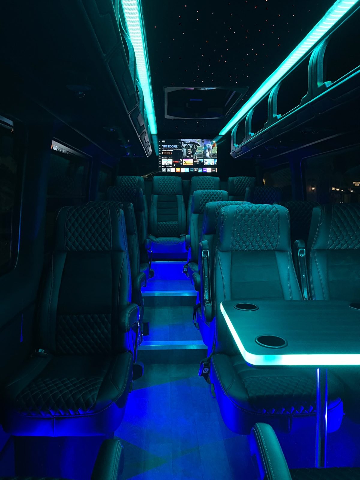 Executive 3 Mercedes Sprinter, Los Angeles — interior LED teal