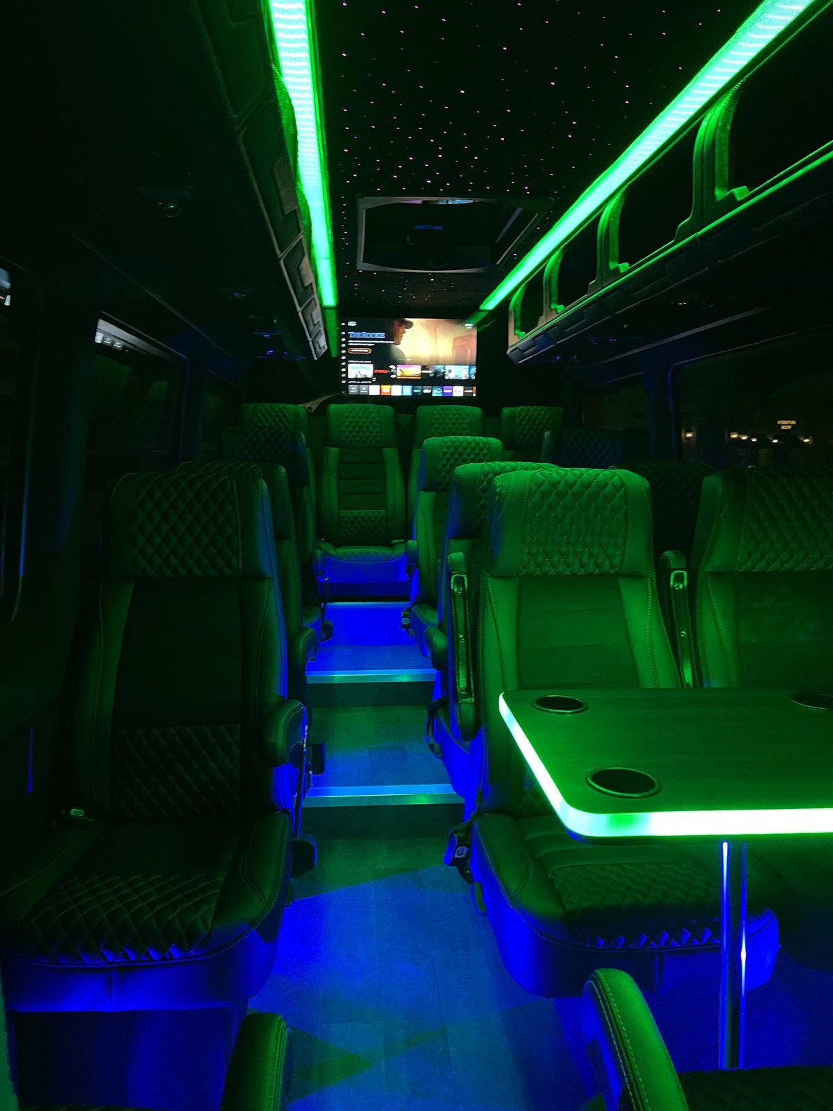 Executive 3 Mercedes Sprinter, Los Angeles — interior LED green