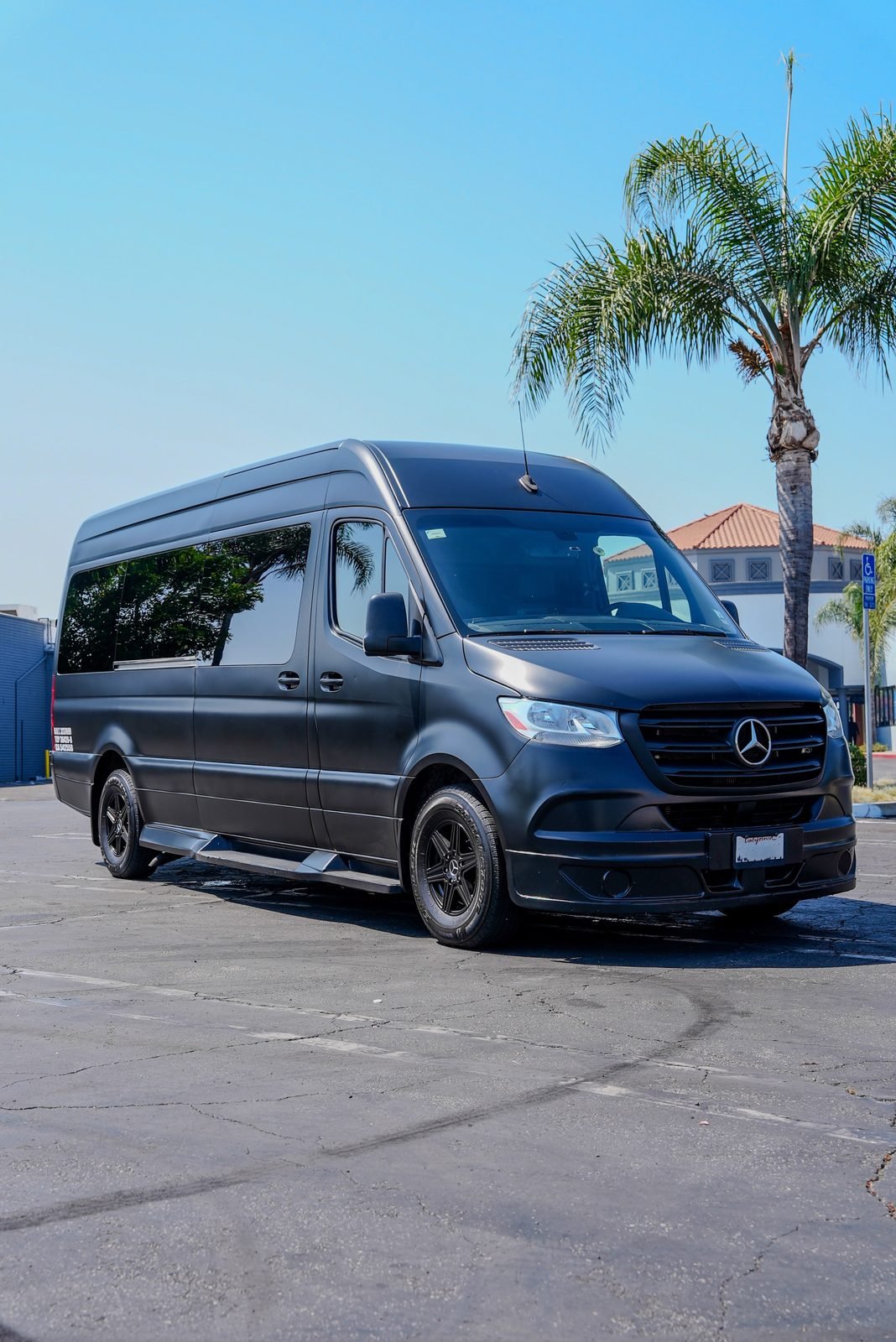 Limo 3 Mercedes Sprinter, Los Angeles — exterior front