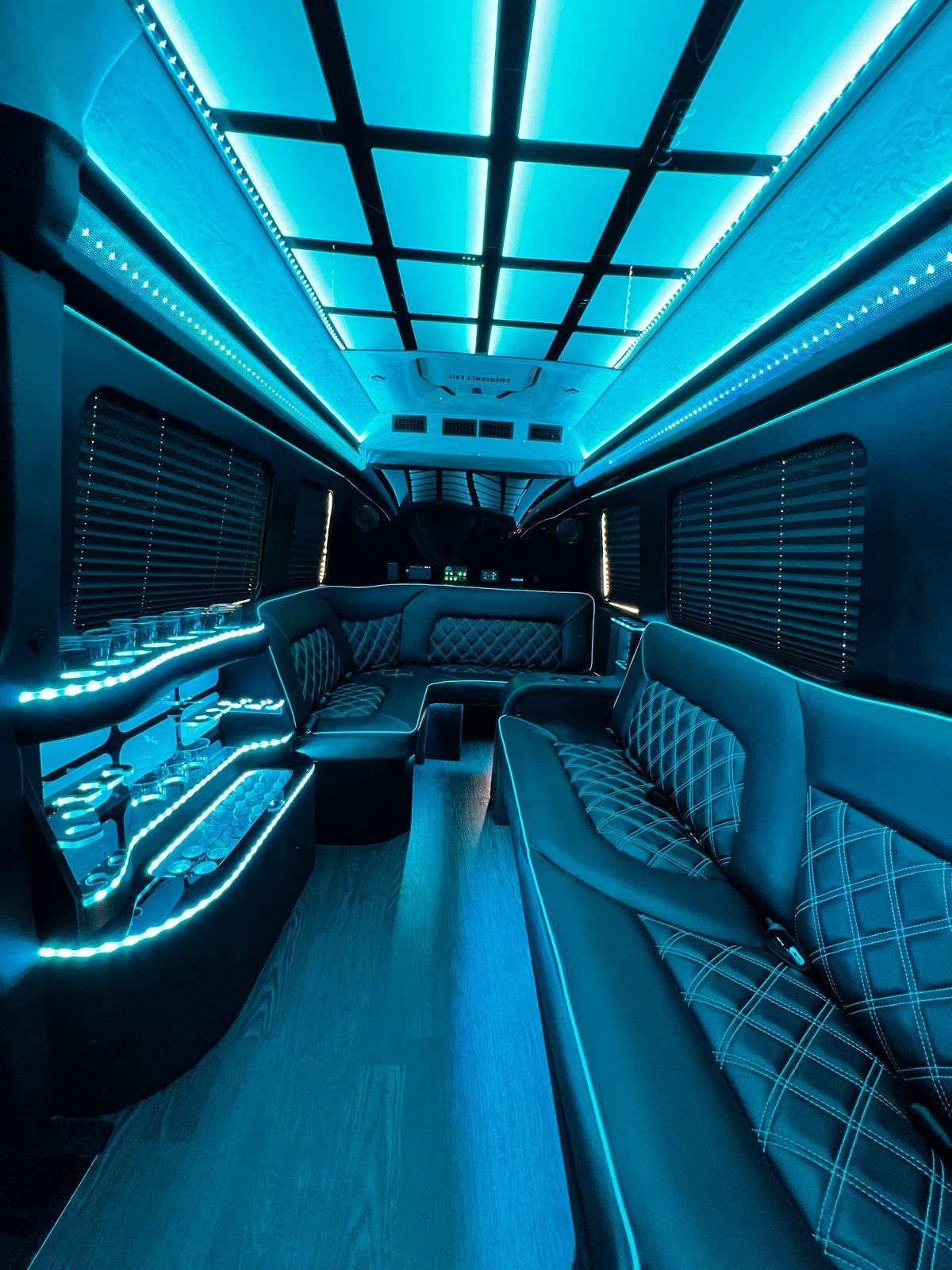 Limo 3 Mercedes Sprinter, Los Angeles — interior teal forward