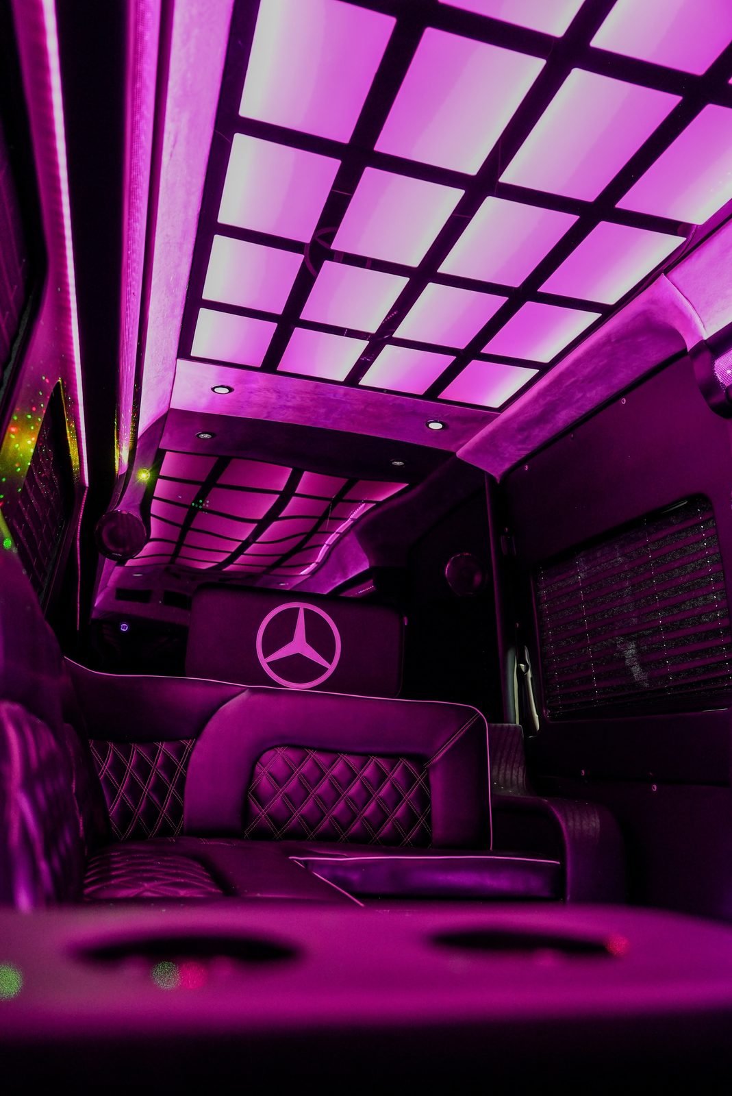Limo 3 Mercedes Sprinter, Los Angeles — interior magenta
