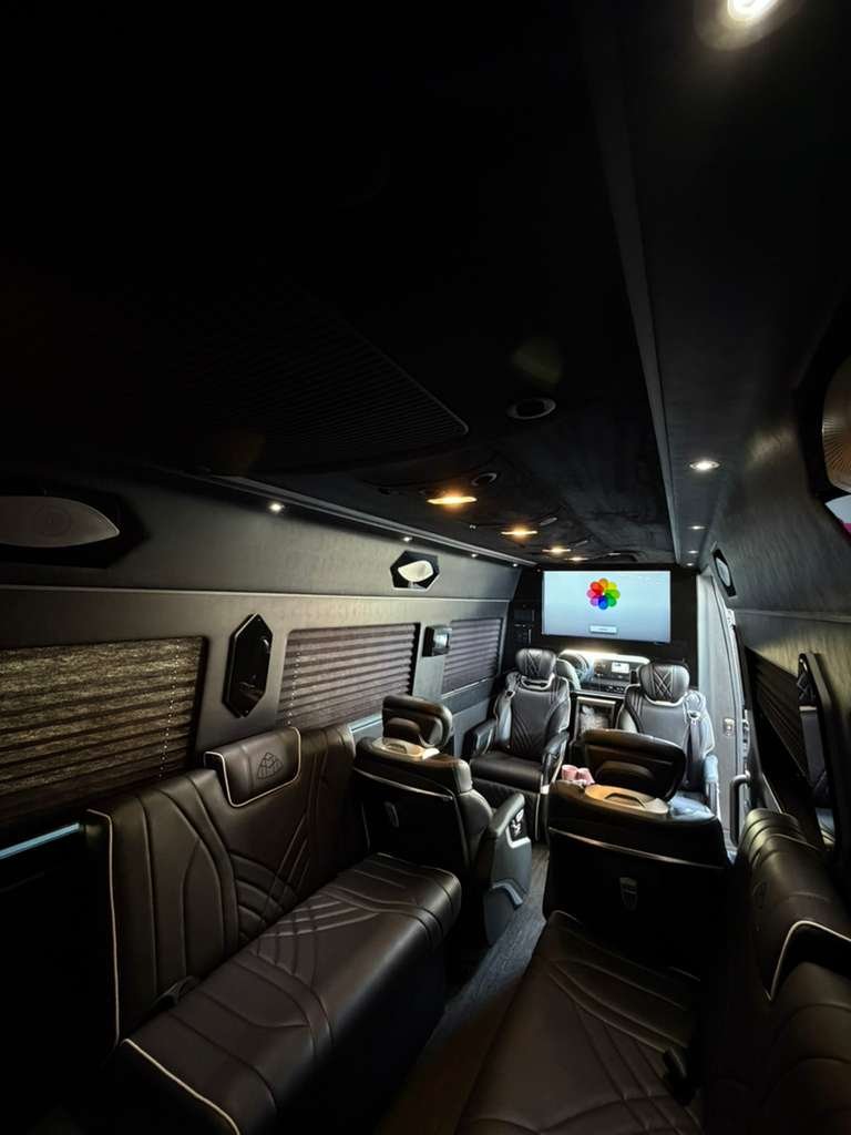 Lux 10+1 Sprinter full interior - 10 VIP leather seats luxury cabin