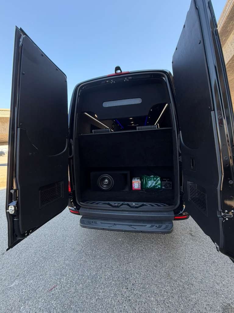 Lux 10+1 Sprinter trunk storage - luggage space for airport transfers